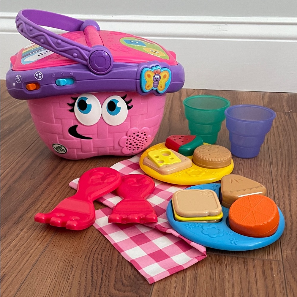 Leapfrog Shapes & Sharing Picnic Basket Toy Set
